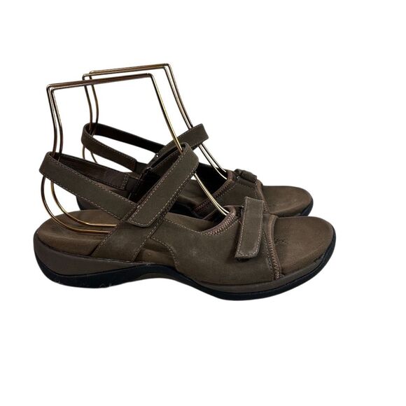 Clarks Brown Sandals - Picture 1 of 9